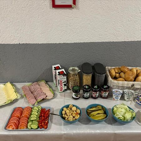 Flyfly Hostel , Darmowy Parking , Rezerwuj Przez Urzadzenia Mobilne -10 Procent Wrocław Eksteriør billede