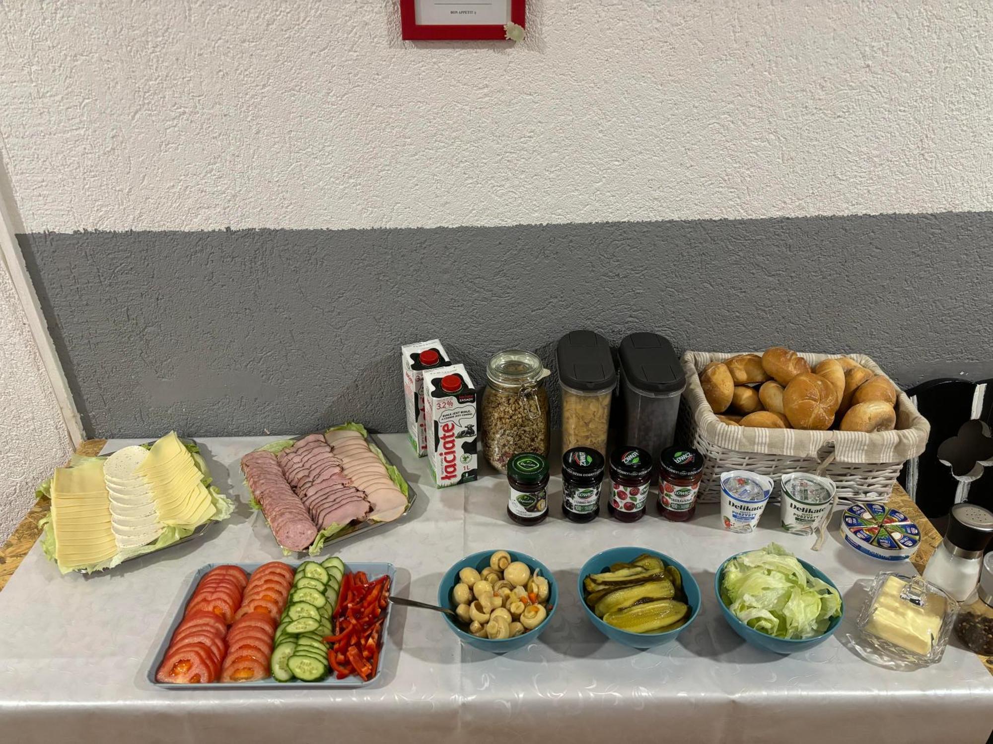 Flyfly Hostel , Darmowy Parking , Rezerwuj Przez Urzadzenia Mobilne -10 Procent Wrocław Eksteriør billede