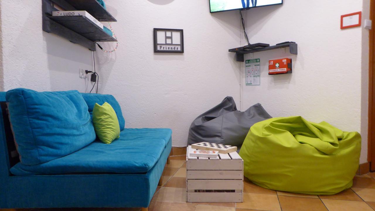 Flyfly Hostel , Darmowy Parking , Rezerwuj Przez Urzadzenia Mobilne -10 Procent Wrocław Eksteriør billede